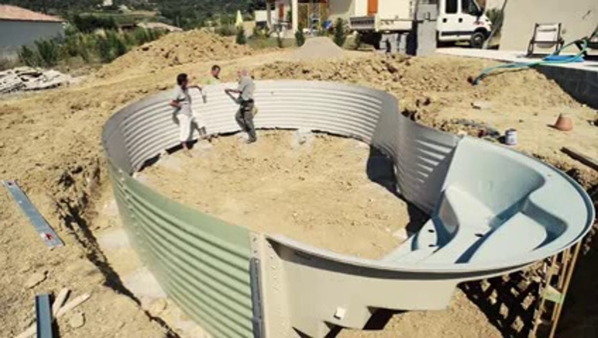 Installer une piscine en kit Waterair - Vidéo Dailymotion