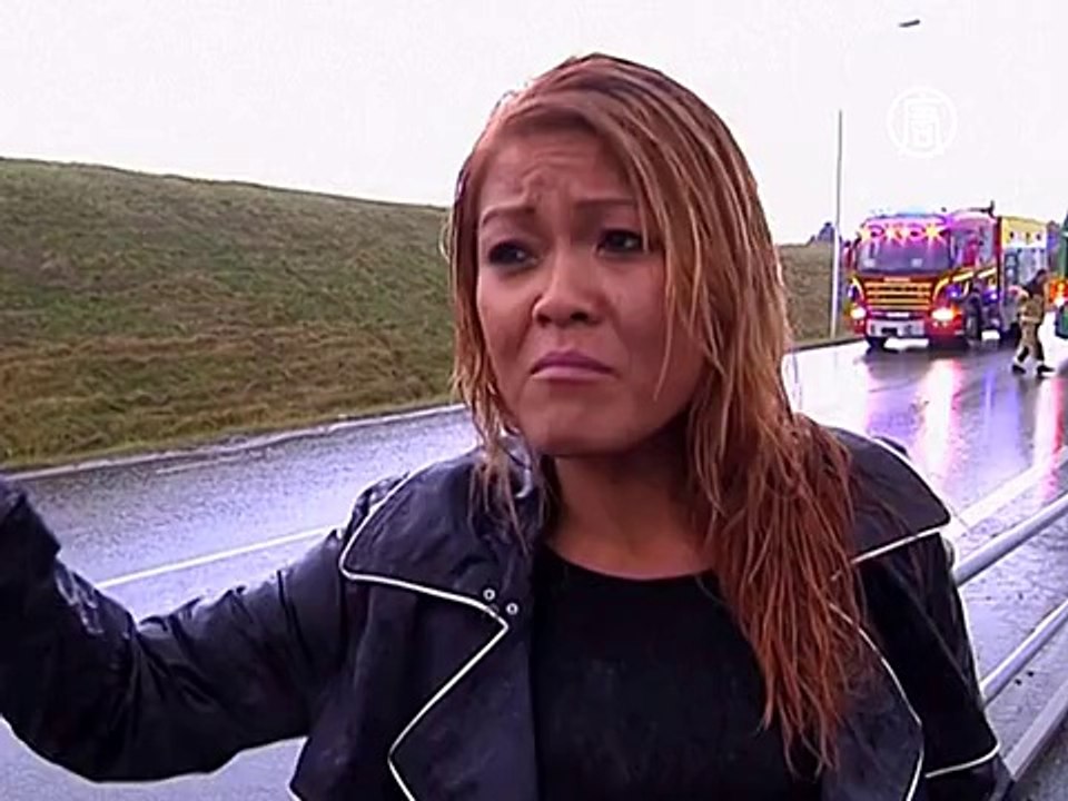 В Швеции из-за ливней чуть не утонул автобус