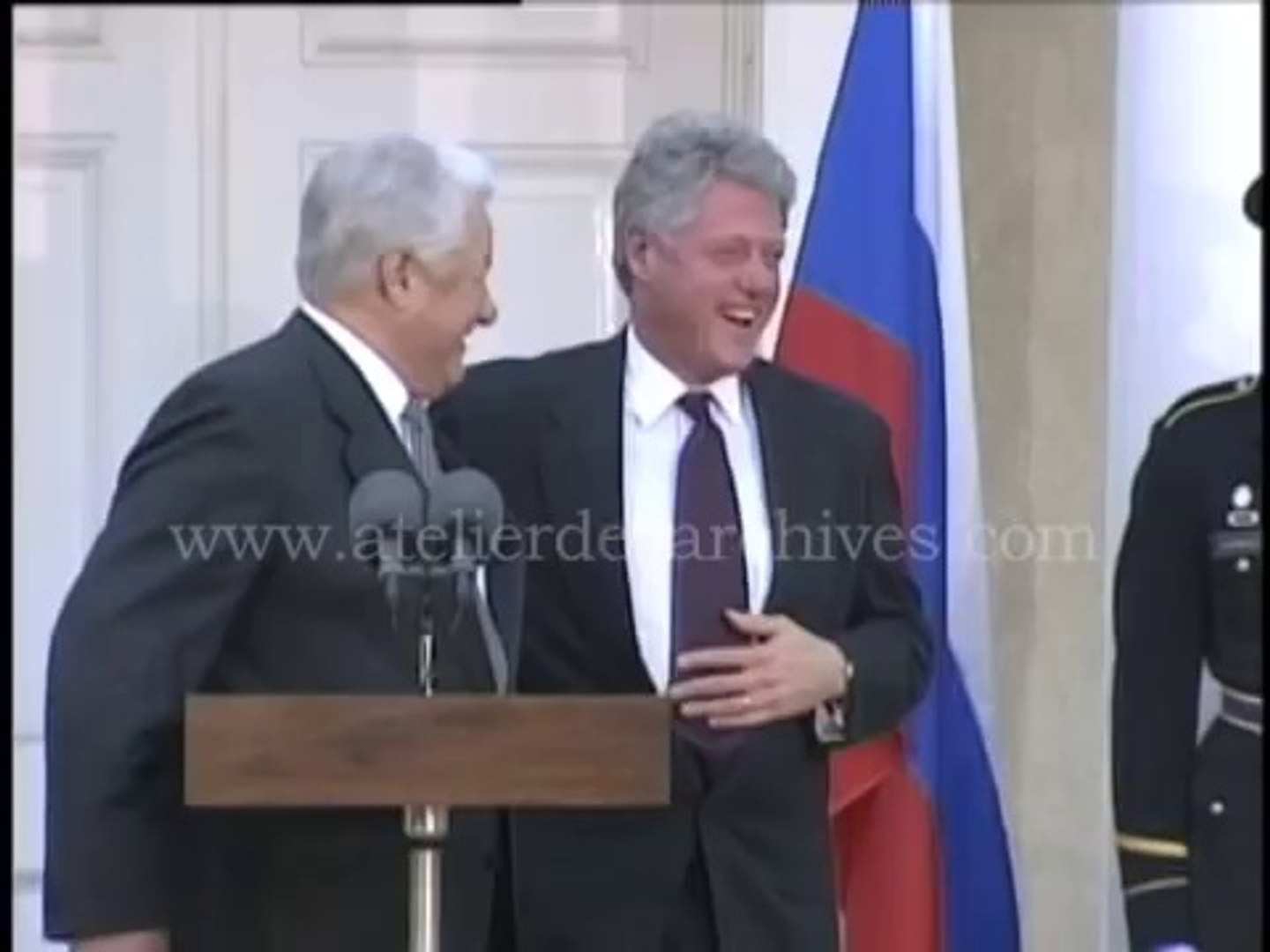 Le Fou Rire De Bill Clinton Et Boris Eltsine 1995 Video Dailymotion
