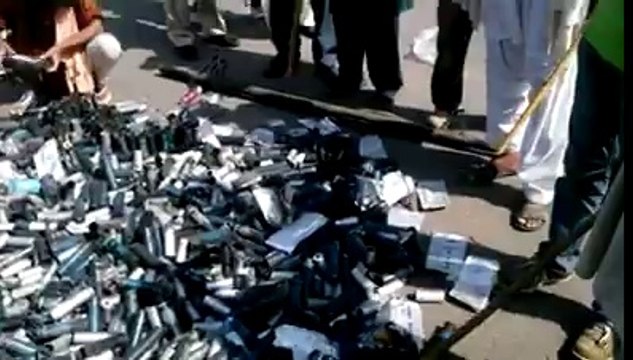 Shells Fired on Peace full Protesters by Punjab Police