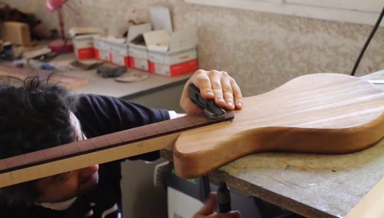 Teaser du DVD "La Lutherie Expliquée" (fabrication guitare électrique)