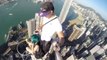 Selfie de ouf en haut d'un gratte-ciel à Hong-Kong