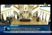 Evo Morales promulga decreto que entrega becas para postgrados