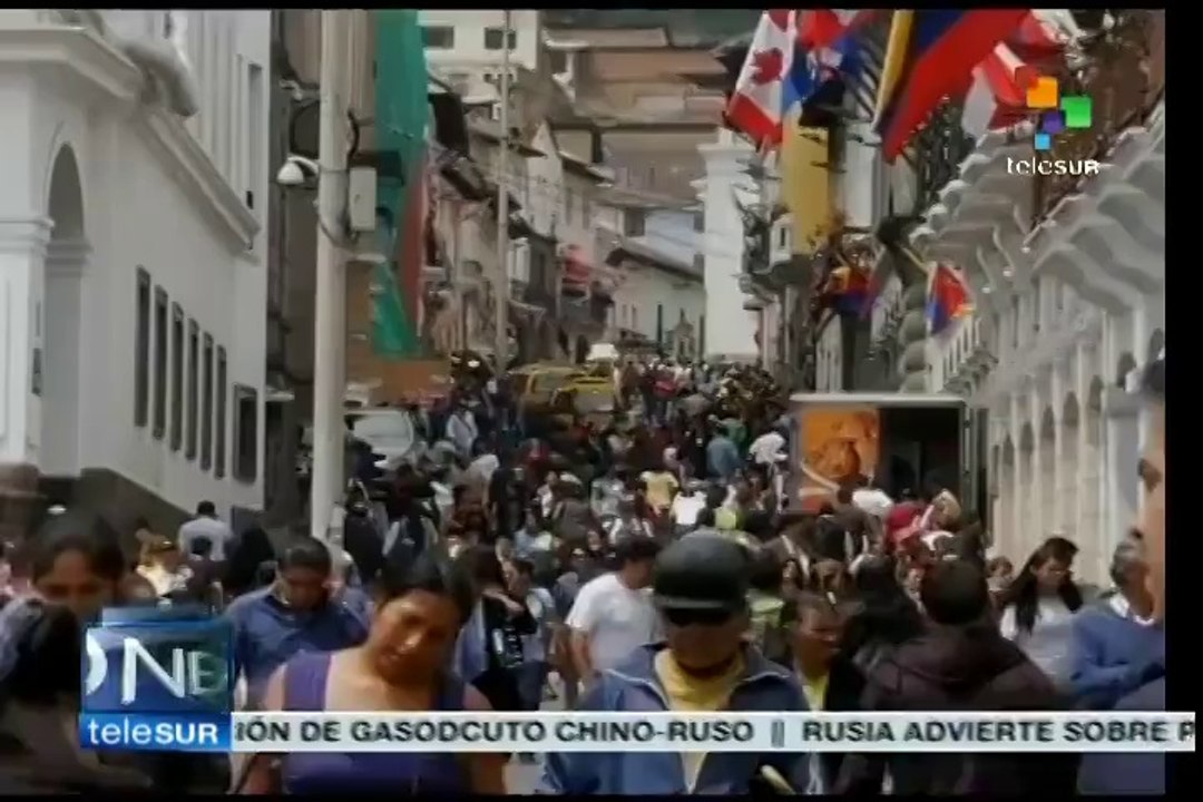Analiza Rafael Correa crear impuestos a productos nocivos a la salud
