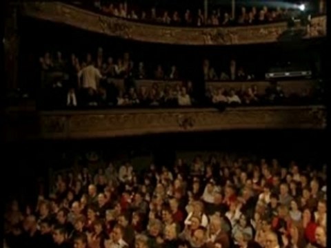 HUGUES AUFRAY - LE PETIT BONHEUR.