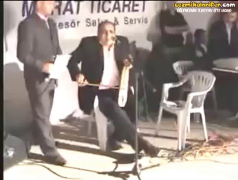 Kemençe Çalarken Kendinden Geçen Adam