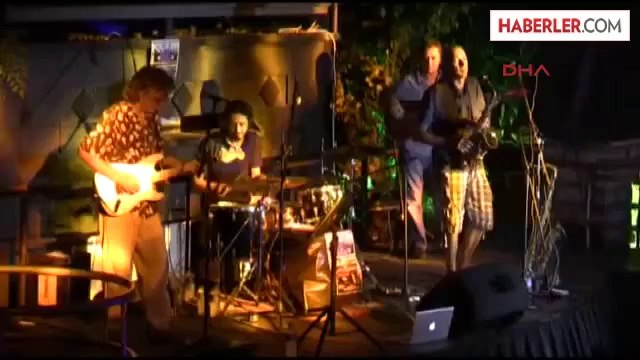 Marmaris'te Dünya Barış Günü Diskoda Kutlandı