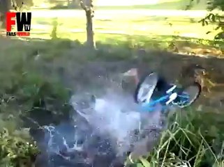 No footer jump gone wrong - Fails World