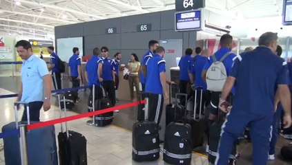 Πλάνα από την αναχώρηση της Εθνικής (2)