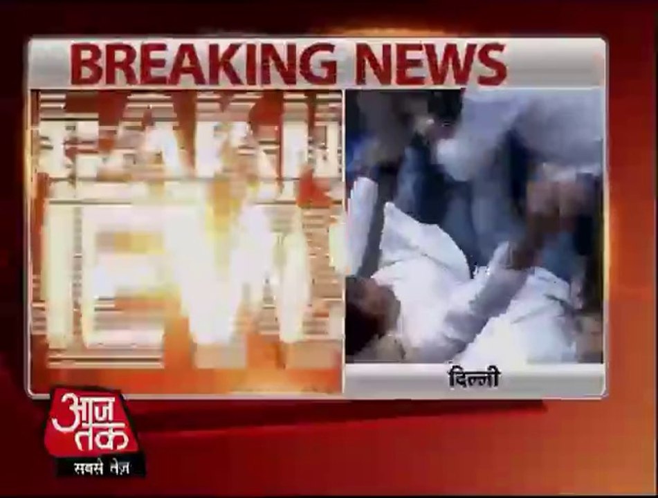 NSUI supporters protests outside Rajnath Singh's house