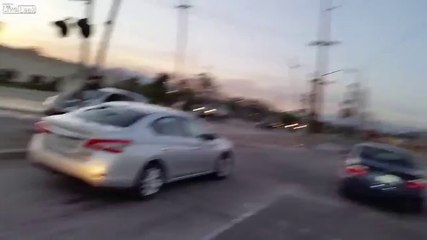 This car sounds like a train : funny joke!