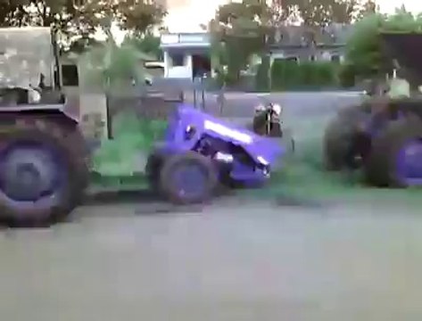 Tracter un tracteur en panne : Fail de l'année!