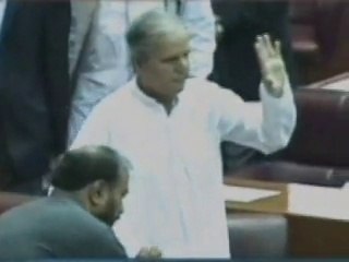 Javed Hashmi enters Parliament to rousing welcome