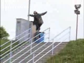 Chutes en skate de Caelos Ruiz