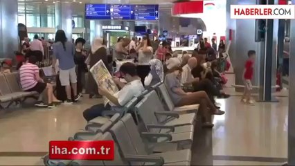 4 Yıldır Ölmemek İçin Havalimanında Yaşıyor