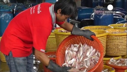 Tailandia juzga a un activista británico que denunció la explotación laboral