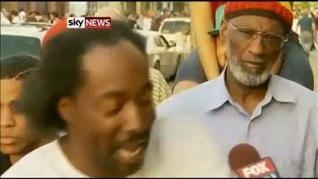 Amanda Berry (L), Gina DeJesus and the house where they were found