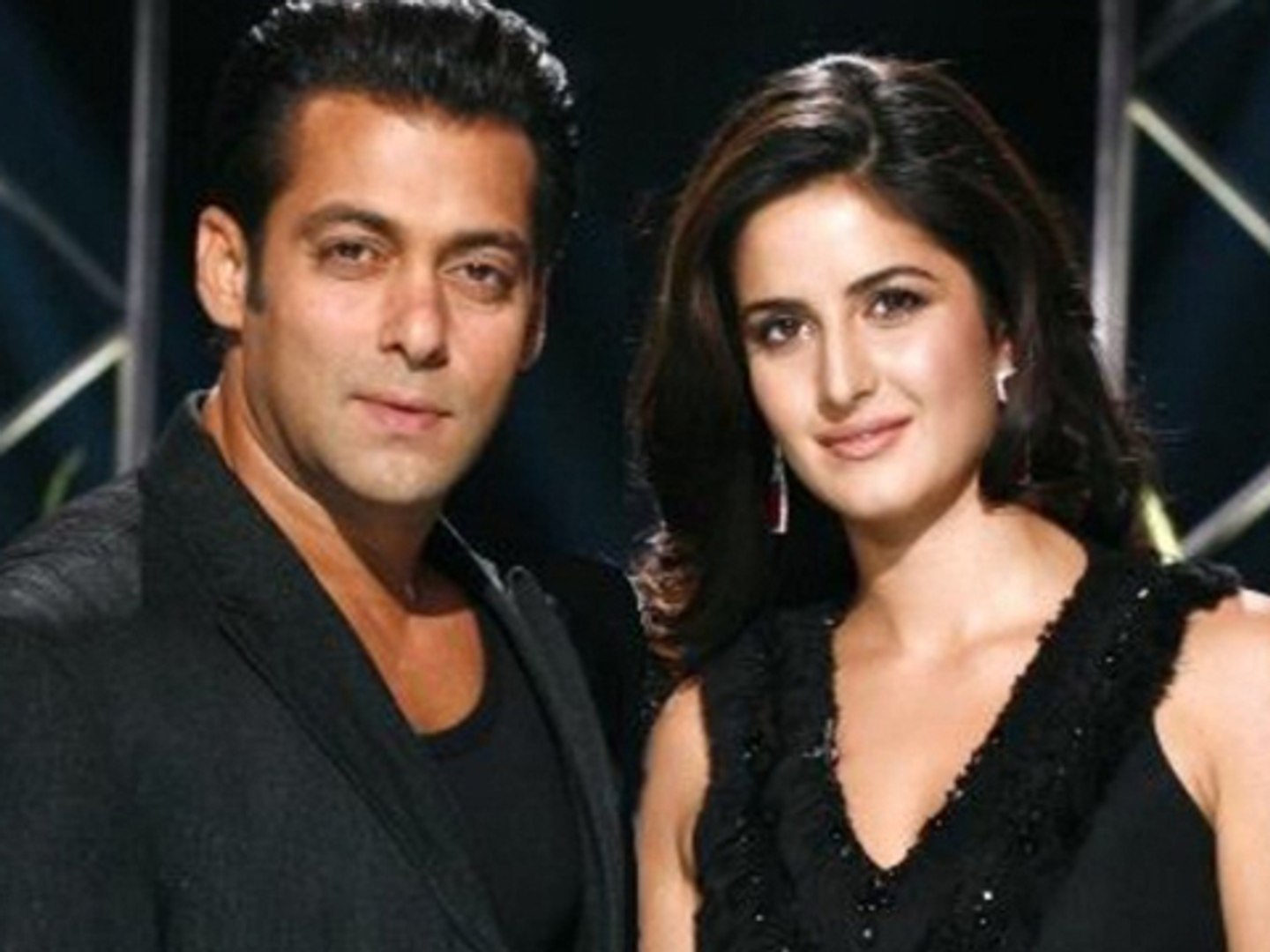 Katrina Kaif Salman Xxx - Salman Khan Saves Katrina Kaif From BIG Trouble - video Dailymotion