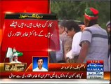 Don't Send Shah Mehmood Qureshi In Parliament Tomorrow- Tahir Qadri to Imran Khan