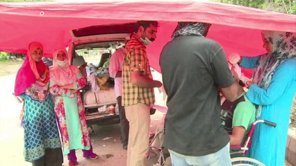 Pakistani anti-govt. protesters camp outside PM's house