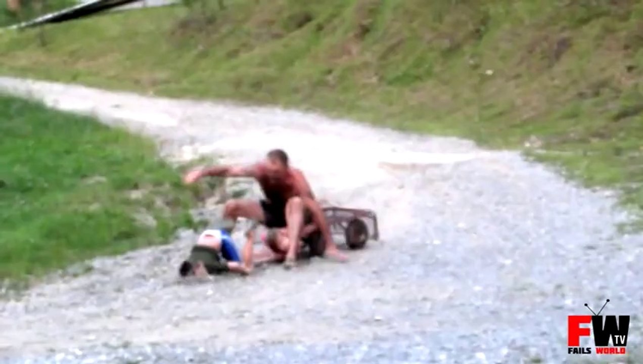 Kart Ride Goes Wrong - Fails World