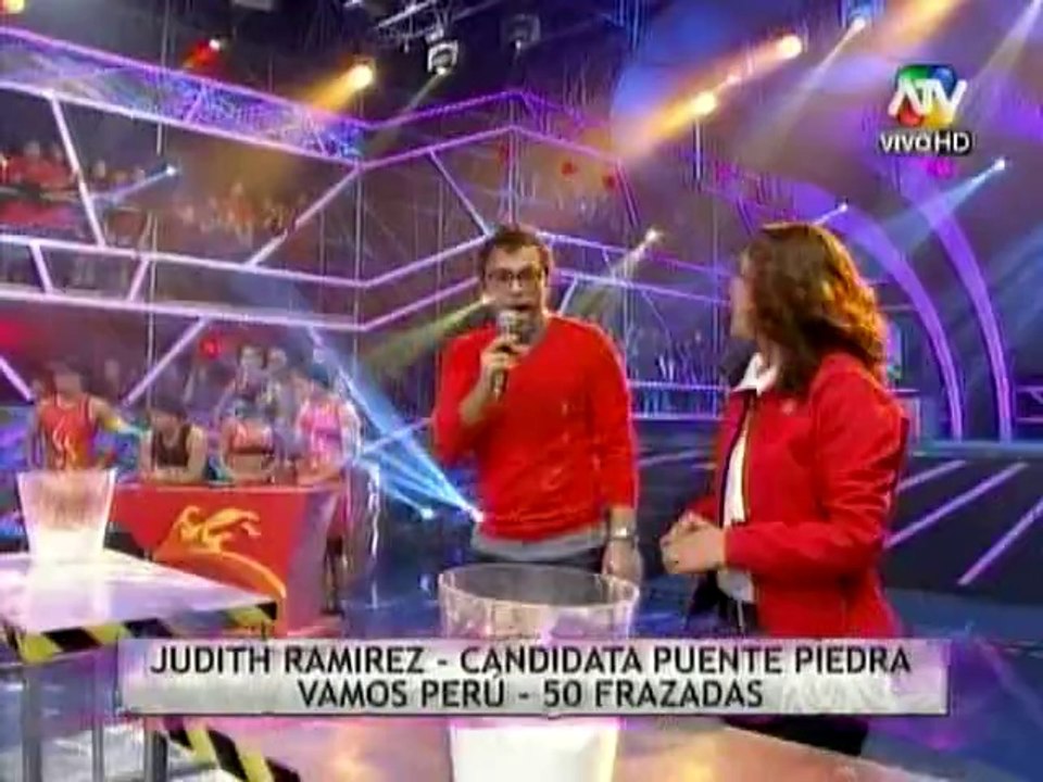 Combate: candidatos de diferentes distritos se...