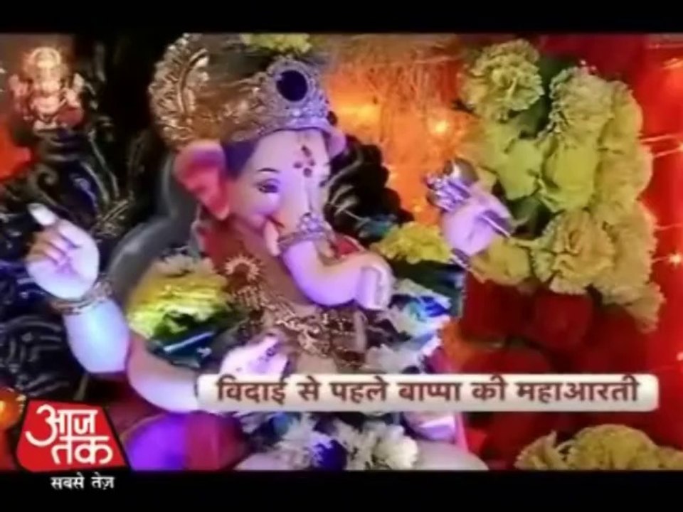 Sharad & Divyanka at Ganpati Visarjan