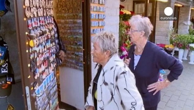 Obama arrives in Estonia in a show of solidarity with Baltic states