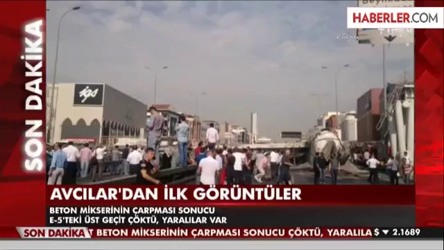 Avcılar'da Kamyonun Çarptığı Üst Geçit Çöktü