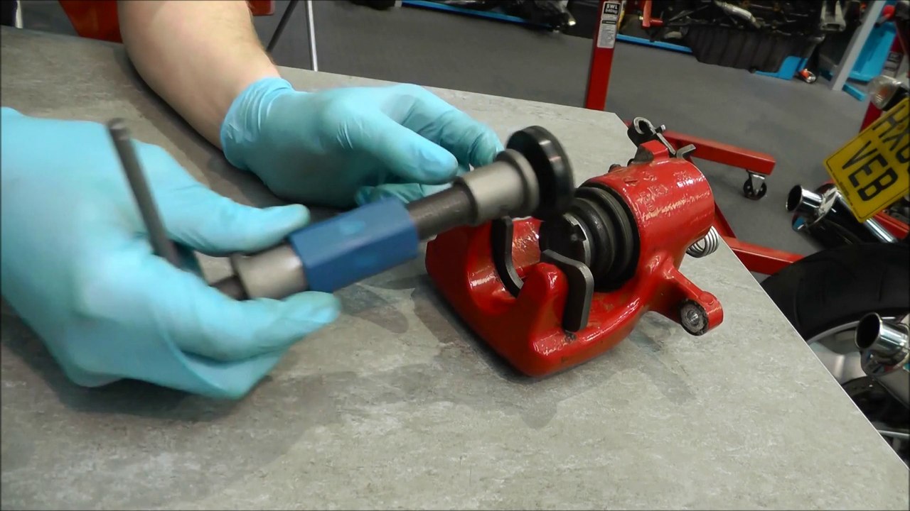 UO10506 - Repousse piston ajustable - filet à gauche et à droite - www.mecatechnic.com