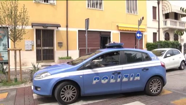 RUBA I GIOIELLI DI FAMIGLIA: FERMATA BADANTE LADRA