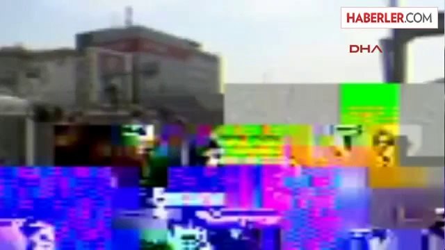 Avcılar'da Üst Geçit Çöktü