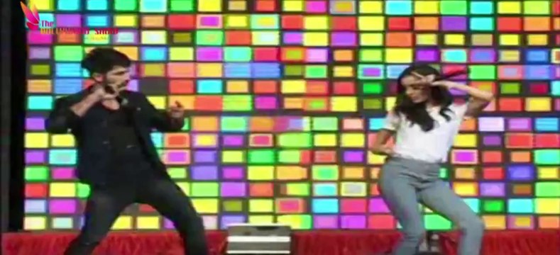 Shahid Kapoor & Shraddha Kapoor Promotes Haider @ Umang College Festival !