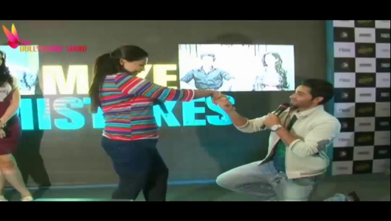 Lekar Hum Deewana Dil Live Performance | Armaan Jain & Deeksha Seth