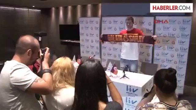 Galatasaray Lıv Hospıtal'ın Yeni Transferi Vladimir Micov Sözleşmeyi İmzaladı