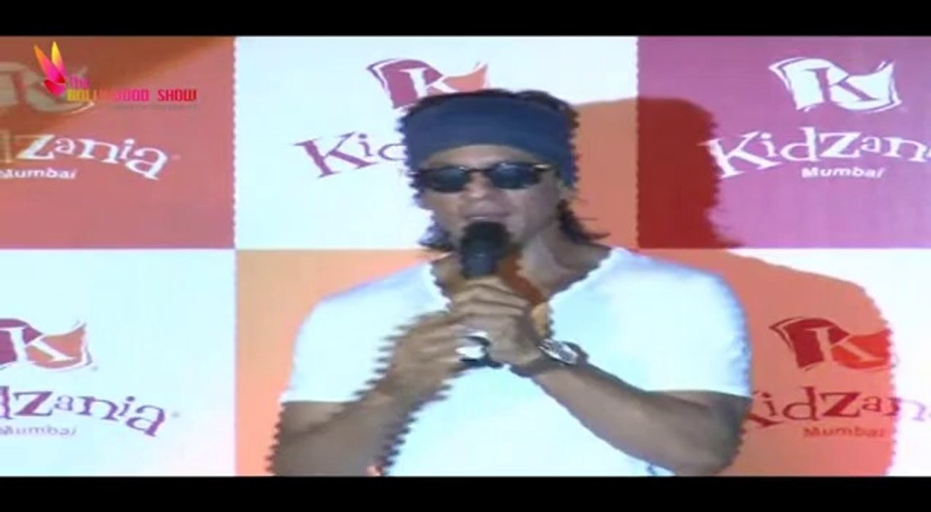 SRK Celebrates Father`S Day