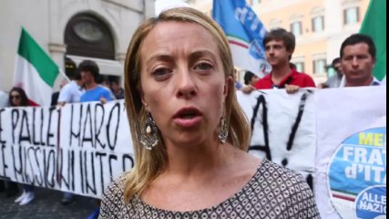 Marò, Meloni: Mostriamo attributi, Renzi e Napolitano si propongano in India al posto loro