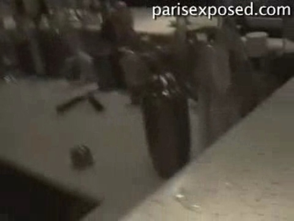 PARIS HILTON PASADITA DE COPAS