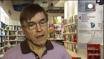 François Hollande'ın ev hali kitapçılarda