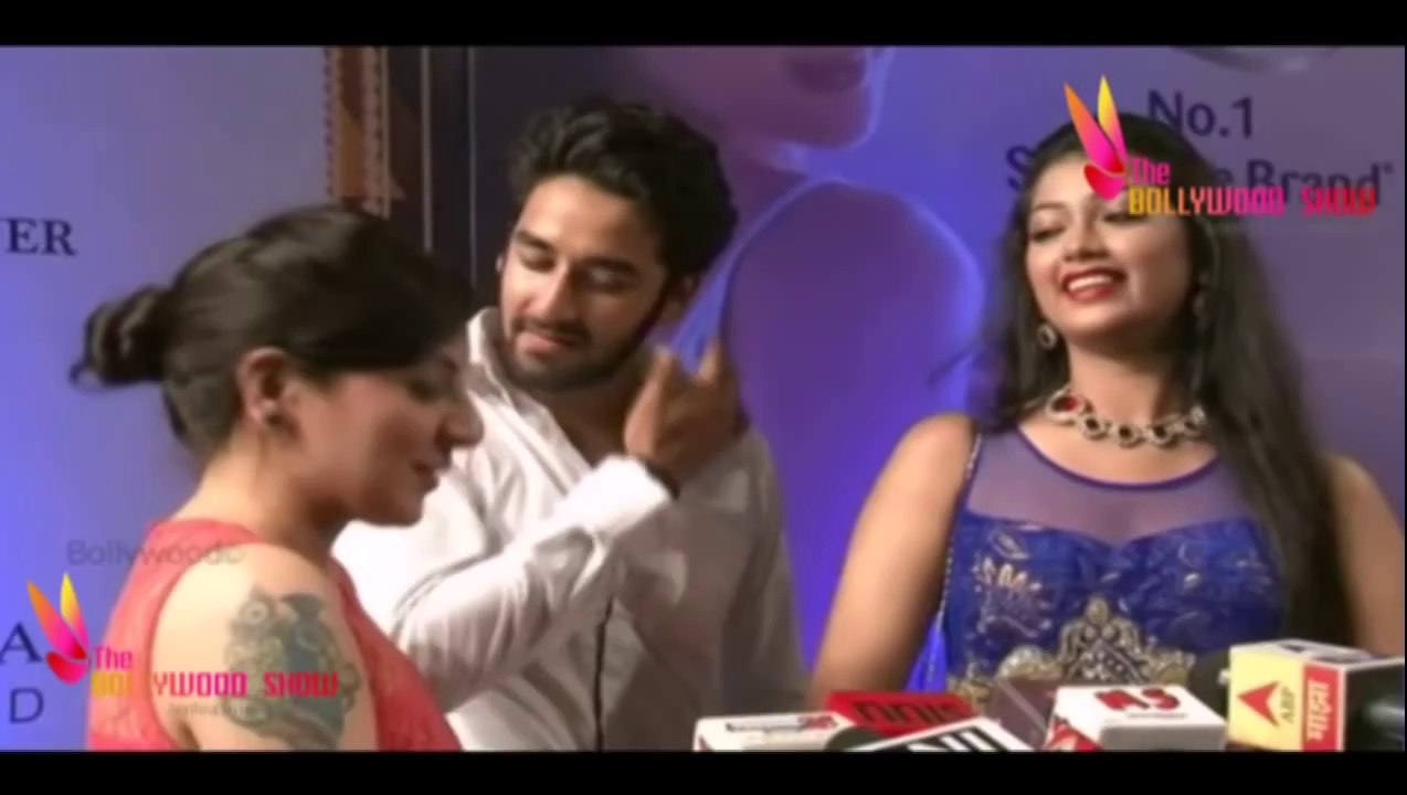 Hot Digangana Suryavanshi Look's Stunning | Boroplus Zee Gold Awards 2014