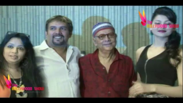 Urvashi Rautela Flaunts Hot Thighs