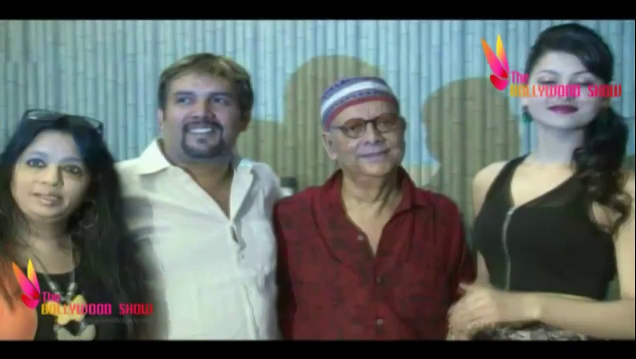 Urvashi Rautela Flaunts Hot Thighs