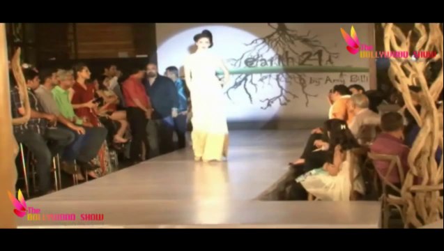 Shoaib Akhtar On Ramp For Amy Billimoria Fashion Show Earth