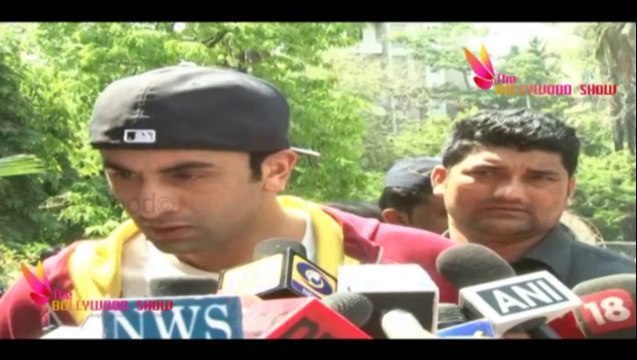 Ranbir Kapoor & Neetu Singh Casts VOTE | Lok Sabha Elections 2014