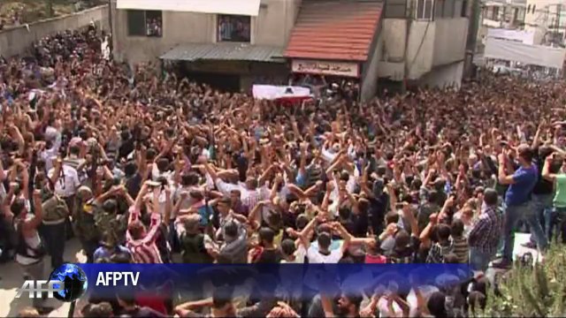 Massive funeral held for Lebanese soldier beheaded by IS