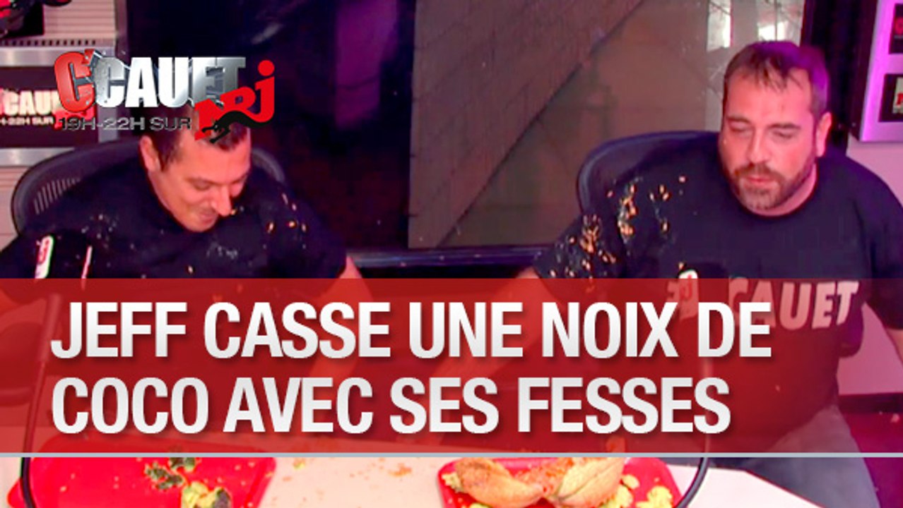 Jeff casse une noix de coco avec ses fesses - C'Cauet sur NRJ