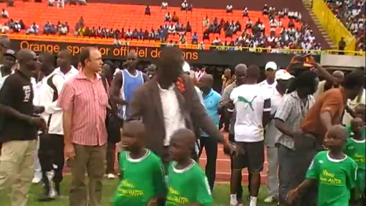 Vidéo- Galop d’Entrainement : L’Empire des enfants, supporter des  « Lions »