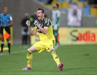 100% humilde! Paulo Victor mantém filosofia pés no chão