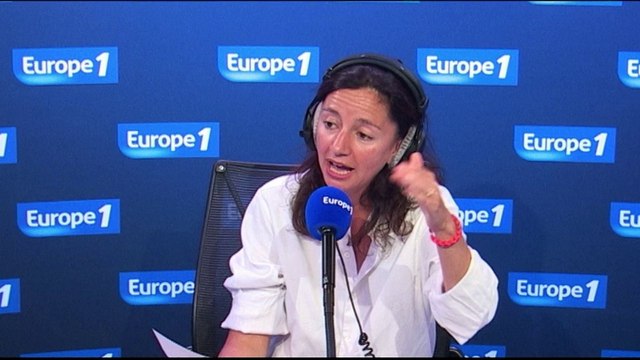 Amélie Nothomb : les plus jolies filles de Paris viennent à mes dédicaces