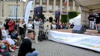 Le maire d'Hazebrouck chante Bernard Lavilliers